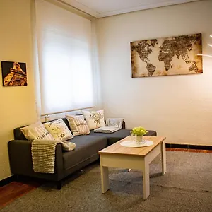  Apartamento Entero, A 15 Minutos De Zona Centro Con Plaza De Aparcamiento Opcional
